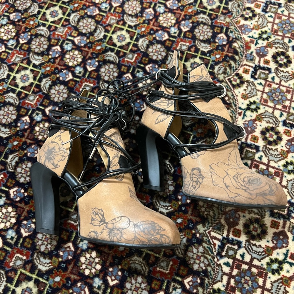 John Fluevog Heel, Never Worn, STUNNING